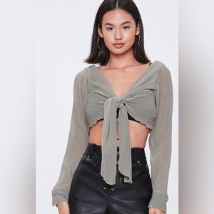 Ribbed Knotted Crop Top